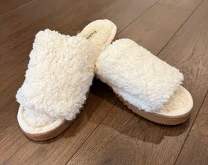 dearfoams Plush Cream Faux-Shearling Slide Slippers Size Large 9/10 - C16-063 thumbnail 1