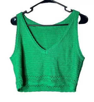 Women’s Green Crochet‎ Sleeveless Crop Top thumbnail 1