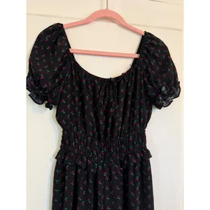 Liberty Love Womens Black‎ Cherry Print Smocked Waist Wide Leg Jumpsuit Small thumbnail 3