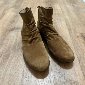 MUNRO | Women's‎ Scout Brown Suede Ruched Ankle Boots thumbnail 3