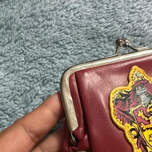 Wizarding World of Harry Potter Universal Studios Gryffindor Coin Purse 💕3x15$ thumbnail 6