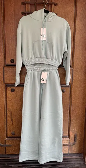 Zara Long Sleeve Sweatsuit Set With Hoodie And Wide Leg Size S thumbnail 1