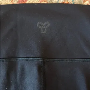 Aritzia TNA Black Bike Shorts with High-Rise Waistband thumbnail 4