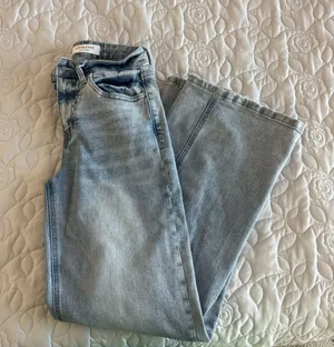 Loveret Straight Leg Jeans thumbnail 1
