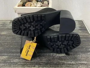 Steve Madden Cool Planet Black Leather Block Heel Open Toe Shoes 8 NEW thumbnail 4