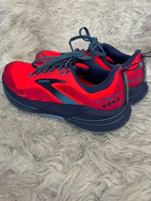 Brooks Cascadia 16 Women’s Red And Navy Running Shoes Size 8USA thumbnail 8