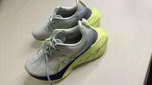 ASICS Running Shoes NOVABLAST 4 Women’s Size 10 thumbnail 4