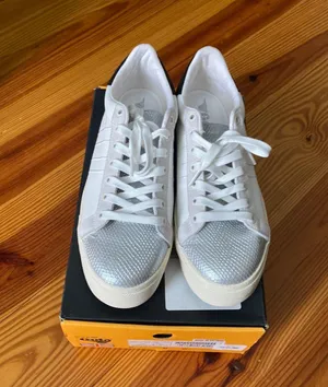 Gola Size 9 New With Box thumbnail 2