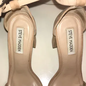 Steve Madden Women’s Tiaa Nubuck Leather Beige Ankle Strap Square Toe Heels thumbnail 6