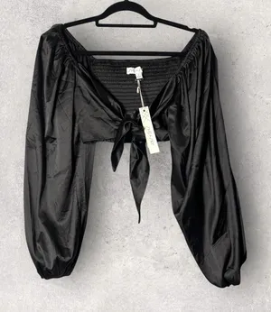 NEW She + Sky Black Crop Top‎ Tie Front Womens S Long Sleeve Blouse Dressy Party thumbnail 1
