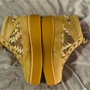 ZODIAC Siona Faux Suede Platform Booties Southwestern Print Elmwood Tan 7.5 NEW thumbnail 7