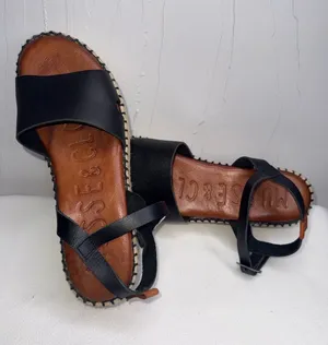 Musse & Cloud Black Leather Strap Sandals thumbnail 1
