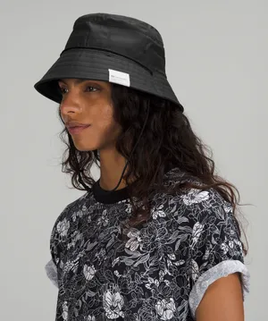 Lululemon Patch Logo Bucket Hat NWT Size S/M (Black) thumbnail 1