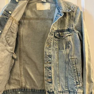 H&M &DENIM Light Wash‎ Acid Wash Denim Jean Jacket Womens Size 0 thumbnail 7