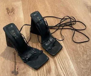 Revolve - Raye Darryl Leather Wrap Trapezoidal Heels in Black thumbnail 1