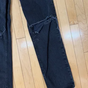 Abercrombie & Fitch 90s Straight Ultra High Rise Black Denim Distressed Jeans 26 thumbnail 5