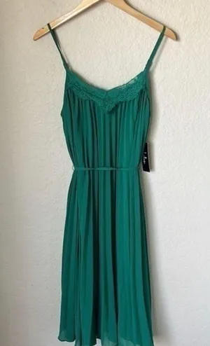 Lulus In Celebration Green Pleated Midi Dress thumbnail 4