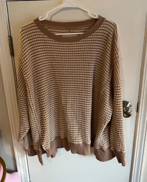 American Eagle Outfitters Sweatshirt thumbnail 1