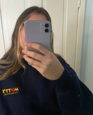 MOTTS navy blue crewneck thumbnail 2