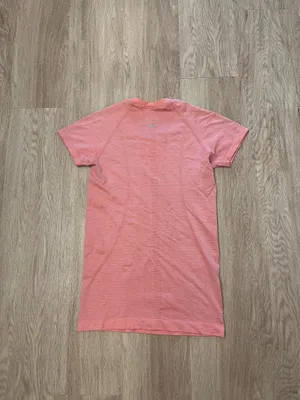 lululemon swiftly tech shirt  thumbnail 2