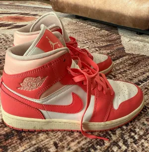 Nike Shoes thumbnail 2