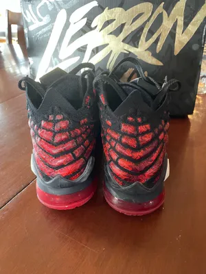 Nike LeBron Basketball Shoes XVII thumbnail 4