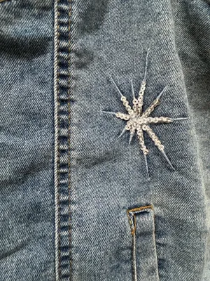 Baccini Embellished Denim Vest Sleeveless Jean Jacket Sequin Stars Size Large thumbnail 5