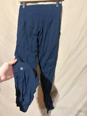 Lululemon Dance Studio Mid-Rise Jogger
True Navy thumbnail 3