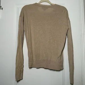 Banana Republic Cashmere Silk crew neck sweater | capsule wardrobe | old money thumbnail 5