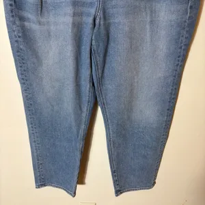 American Eagle Mom Straight Jean Size 18 Medium Blue thumbnail 3