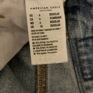 American Eagle curvy mom jeans thumbnail 4