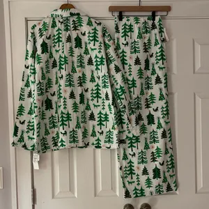 Nordstrom Green Evergreen Tree Patterned Fleece Pajama Set Size 1X NWT‎ thumbnail 3