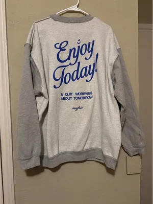 The Mayfair Group Enjoy Today! Grey Crewneck Sweatshirt L/XL thumbnail 5