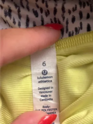 Lululemon Shorts Speed Up 2.5" Low-Rise thumbnail 4