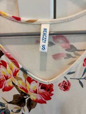 White Floral Dress Pockets Size Small thumbnail 2