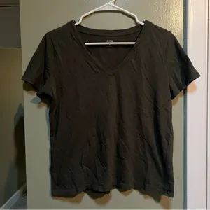 A.n.a. Women's Size Medium T-Shirt V-Neck Short‎ Sleeve Dark Army Green Cotton thumbnail 3
