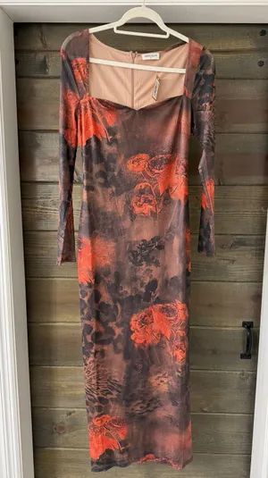 Vestique Maxi Dress thumbnail 1