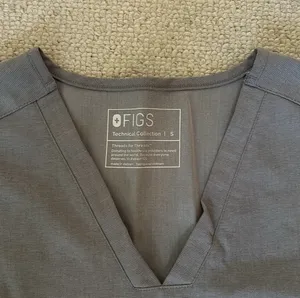 FIGS Scrub Top thumbnail 5