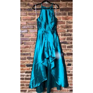 NWT Lulus Broadway Show Emerald Green High-Low Gown Women's Size Small thumbnail 3