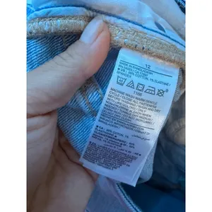 NWT Old Navy Light Wash Higher High Rise Flare Jeans thumbnail 3