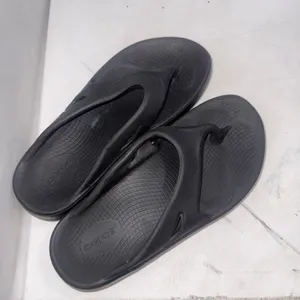 OOFOS Ooriginal Recovery Black Sandals Thong Flip Flops Women's Size 9 Men's 7 thumbnail 2
