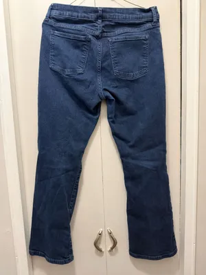 Banana Republic Mid-Rise Jeans boot cut in blue thumbnail 4