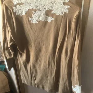 FINAL MARKDOWN Cha Cha Vente Brown Top with Lace Accents large thumbnail 6