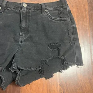 Aerie black denim distressed shorts size medium thumbnail 2