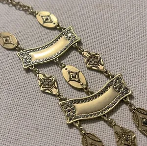 NEW Chico’s Mia Ladder Necklace in Gold , New without Tag SOLD OUT thumbnail 7