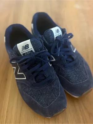 New Balance Women’s 696 Sneakers thumbnail 2