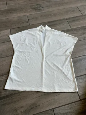 H&M Cream Short-Sleeve Open-Front Blouse thumbnail 3