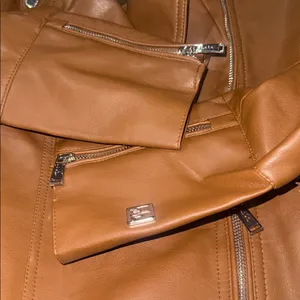 NWT Nicole Miller New York Faux Leather Motorcycle Jacket In Cognac Medium thumbnail 5