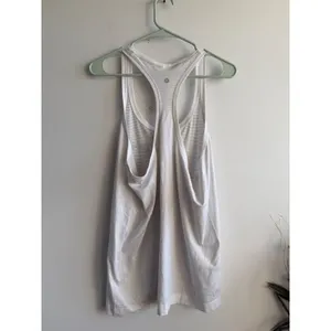 Lululemon Swiftly Tech Racerback 2.0 Tank Top White Miami Graphic Womens 12 thumbnail 2