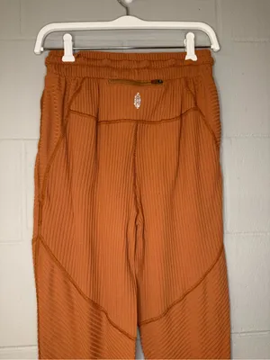 FP Movement Loose Ribbed Sweatpants in Rust Color Women’s Size XS Loungewear thumbnail 4